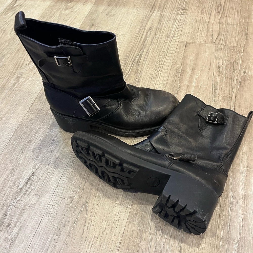 Unlisted Black Leather Boots 8.5 - Picture 4 of 13